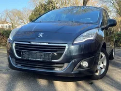 Blau Gebraucht 2015 Peugeot 5008 Active Van / Kleinbus | 7.900 € (Fairer Preis)
