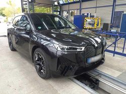 Grau Gebraucht 2023 BMW iX Sport Line SUV | 46.386 € (Superpreis)