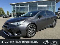 Grau Gebraucht 2017 Toyota Avensis Team Kombi | 12.900 € (Superpreis)
