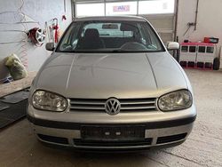 Silber Gebraucht 2002 VW Golf IV Limousine | 1.300 € (Etwas zu teuer)