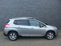 Grau Gebraucht 2016 Peugeot 2008 Allure SUV | 9.995 € (Fairer Preis)