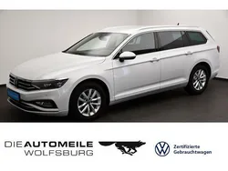 Gletscherweiß metallic (metallic) Gebraucht 2023 VW Passat Business Kombi | 23.850 € (Guter Preis)