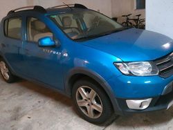 Blau Gebraucht 2013 Dacia Sandero Stepway Limousine | 7.000 € (Fairer Preis)