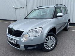 Silber Gebraucht 2011 Skoda Yeti Experience SUV | 7.990 € (Fairer Preis)