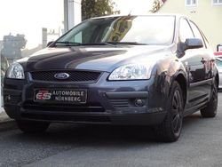 Grau Gebraucht 2007 Ford Focus Fun X Limousine | 2.980 € (Fairer Preis)
