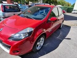 Rot Gebraucht 2010 Renault Clio III Dynamique Kleinwagen | 2.990 € (Fairer Preis)
