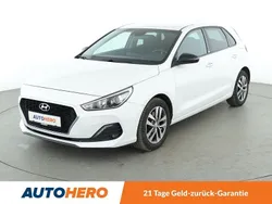 Weiß Gebraucht 2019 Hyundai i30 YES! Limousine | 14.290 € (Fairer Preis)