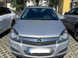 Silber Gebraucht 2010 Opel Astra Edition Kombi | 1.999 € (Guter Preis)