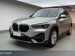 Kaschmirsilber Gebraucht 2022 BMW X1 Advantage SUV | 21.990 € (Guter Preis)