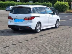 Weiß Gebraucht 2011 Mazda 5 Van / Kleinbus | 5.900 € (Guter Preis)