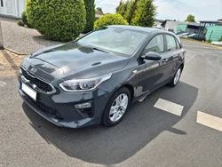 Grau Gebraucht 2018 Kia Ceed GT Limousine | 12.000 €