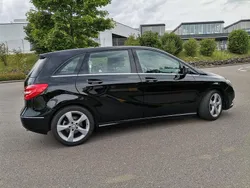 Schwarz Gebraucht 2013 Mercedes B180 Van / Kleinbus | 10.999 € (Guter Preis)