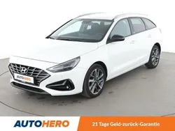 Weiß Gebraucht 2021 Hyundai i30 Edition 30+ Kombi | 16.330 € (Fairer Preis)