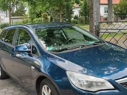 Blau Gebraucht 2012 Opel Astra Edition Kombi | 4.199 € (Fairer Preis)