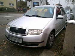 Silber Gebraucht 2006 Skoda Fabia Style Limousine | 1.250 € (Fairer Preis)