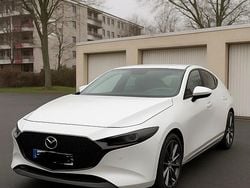 Weiß Gebraucht 2020 Mazda 3 Limousine | 17.500 € (Fairer Preis)