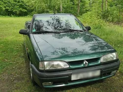 Renault 19