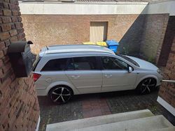 Weiß Gebraucht 2008 Opel Astra Innovation Kombi | 1.990 € (Guter Preis)