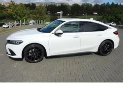 Weiß Gebraucht 2022 Honda Civic Advance Limousine | 34.490 € (Teuer)