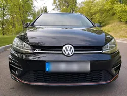 Schwarz Gebraucht 2019 VW Golf VII R-line Kombi | 10.000 € (Superpreis)