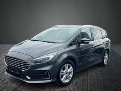 Grau Gebraucht 2019 Ford S-MAX Titanium Van / Kleinbus | 11.950 € (Fairer Preis)