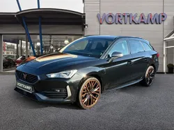 Mitternachtsschwarz (metallic) Gebraucht 2021 Cupra Leon Kombi | 25.480 € (Etwas zu teuer)