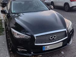Schwarz Gebraucht 2014 Infiniti Q50 Limousine | 6.600 € (Teuer)