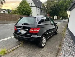 Schwarz Gebraucht 2006 Mercedes B200 Van / Kleinbus | 4.000 € (Fairer Preis)