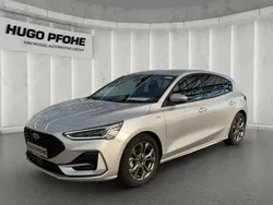 Moondust silver metallic Gebraucht 2024 Ford Focus ST-Line X Limousine | 25.850 € (Guter Preis)