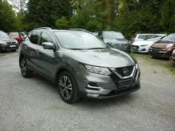 Grau Gebraucht 2020 Nissan Qashqai Acenta SUV | 18.990 € (Fairer Preis)