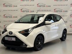 Weiß Gebraucht 2019 Toyota Aygo X-play Kleinwagen | 8.890 € (Fairer Preis)