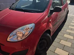 Rot Gebraucht 2009 Renault Twingo Kleinwagen | 2.100 € (Guter Preis)
