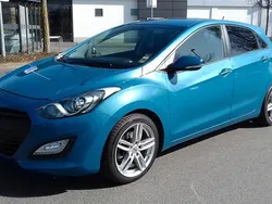 Blau Gebraucht 2012 Hyundai i30 Intro Edition Limousine | 6.800 € (Fairer Preis)