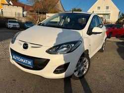 Weiß Gebraucht 2014 Mazda 2 Center-Line Limousine | 11.400 € (Fairer Preis)