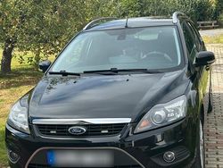 Schwarz Gebraucht 2010 Ford Focus Kombi | 3.550 € (Teuer)