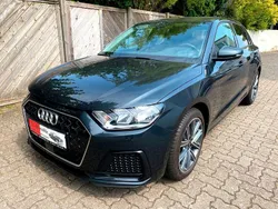Grau Gebraucht 2023 Audi A1 Sportback Advanced Kleinwagen | 22.900 € (Fairer Preis)