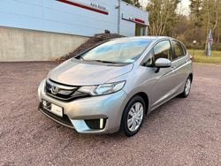 Silber Gebraucht 2017 Honda Jazz Trend Kleinwagen | 11.950 € (Etwas zu teuer)