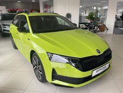 Grün (mamba grün) Gebraucht 2025 Skoda Octavia SportLine Kombi | 43.350 €