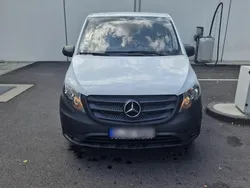 Weiß Gebraucht 2018 Mercedes Vito Van / Kleinbus | 7.500 €