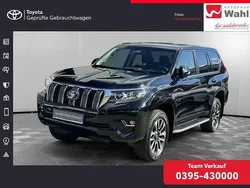 Tiefschwarz mica metallic Gebraucht 2022 Toyota Land Cruiser Basis SUV | 58.900 € (Superpreis)