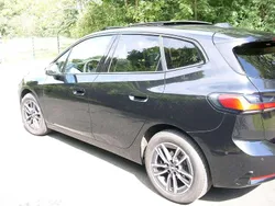 Schwarz Gebraucht 2022 BMW 218 Active Tourer Van / Kleinbus | 25.999 € (Fairer Preis)