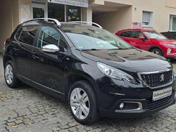 Schwarz perla nera Gebraucht 2017 Peugeot 2008 Style SUV | 7.990 € (Guter Preis)