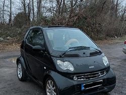 Schwarz Gebraucht 2002 Smart ForTwo Cabrio Cabrio | 1.100 € (Fairer Preis)