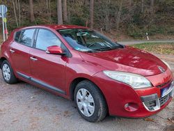 Rot Gebraucht 2009 Renault Mégane Coupé Coupé | 2.200 € (Fairer Preis)