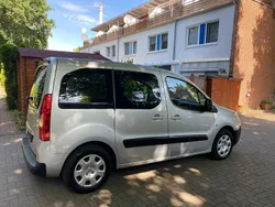 Gebraucht 2011 Peugeot Partner Tepee Van / Kleinbus | 5.950 € (Fairer Preis)
