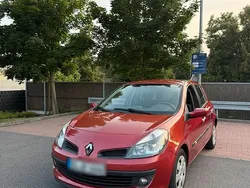 Rot Gebraucht 2006 Renault Clio II Dynamique Kleinwagen | 4.800 € (Etwas zu teuer)