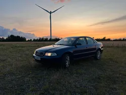 Blau Gebraucht 1998 Audi A4 Limousine | 1.200 € (Fairer Preis)