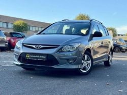 Grau Gebraucht 2011 Hyundai i30 Limousine | 2.500 € (Guter Preis)