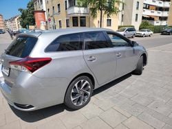 Grau Gebraucht 2016 Toyota Auris Kombi | 9.500 € (Fairer Preis)