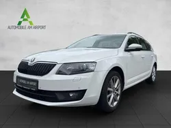 Weiß Gebraucht 2014 Skoda Octavia Elegance Kombi | 10.950 € (Guter Preis)